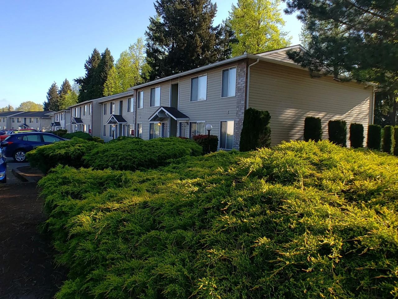 Greenwood Park Apartments - Photo 3 of 7