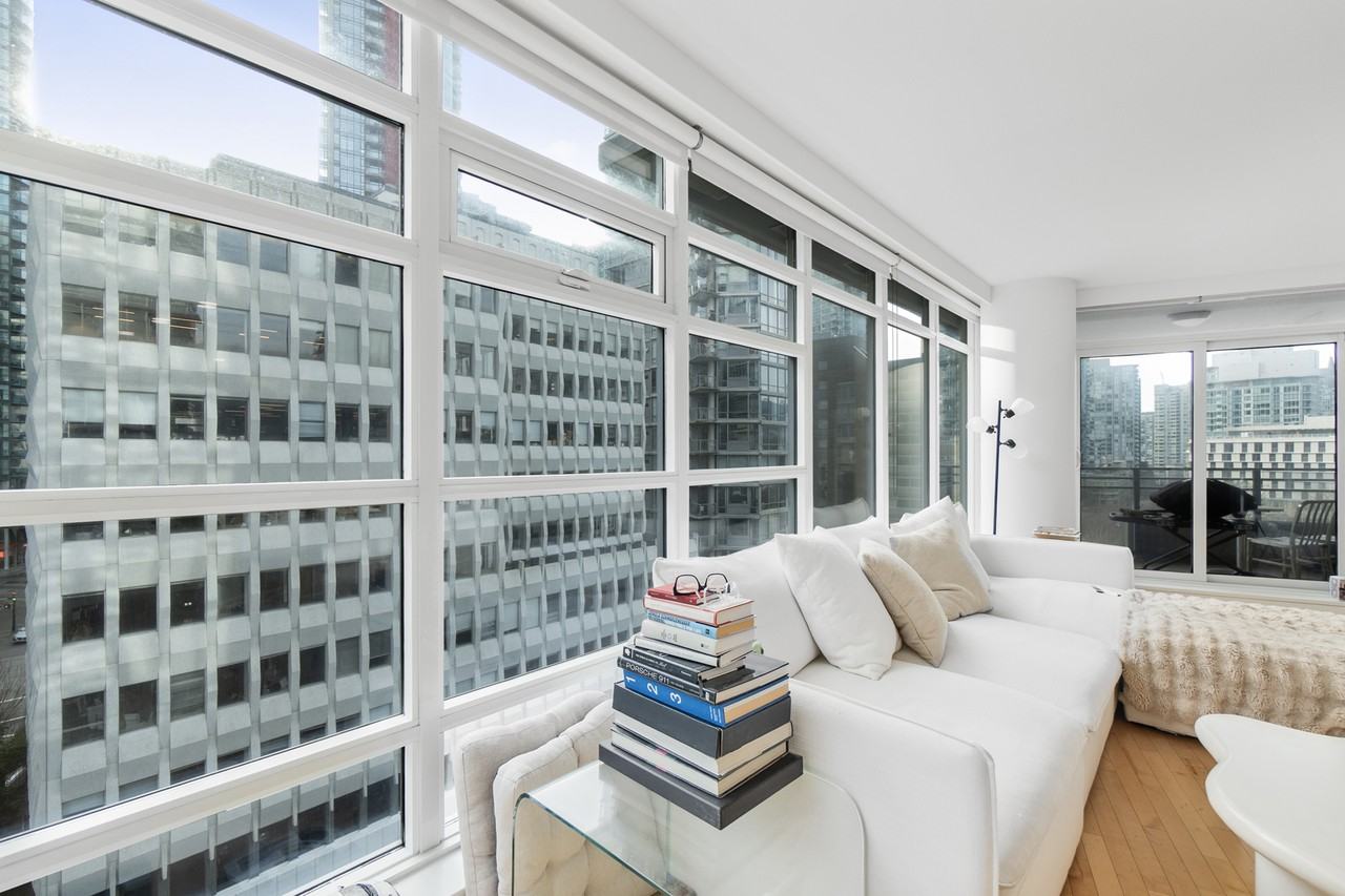 1205 West Hastings Street #1005 - Photo 3 of 32