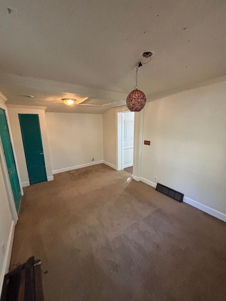 3216 Lyles St - Photo 6 of 6