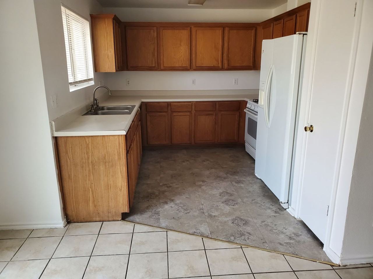 7209 Ritchie Dr - Photo 4 of 33