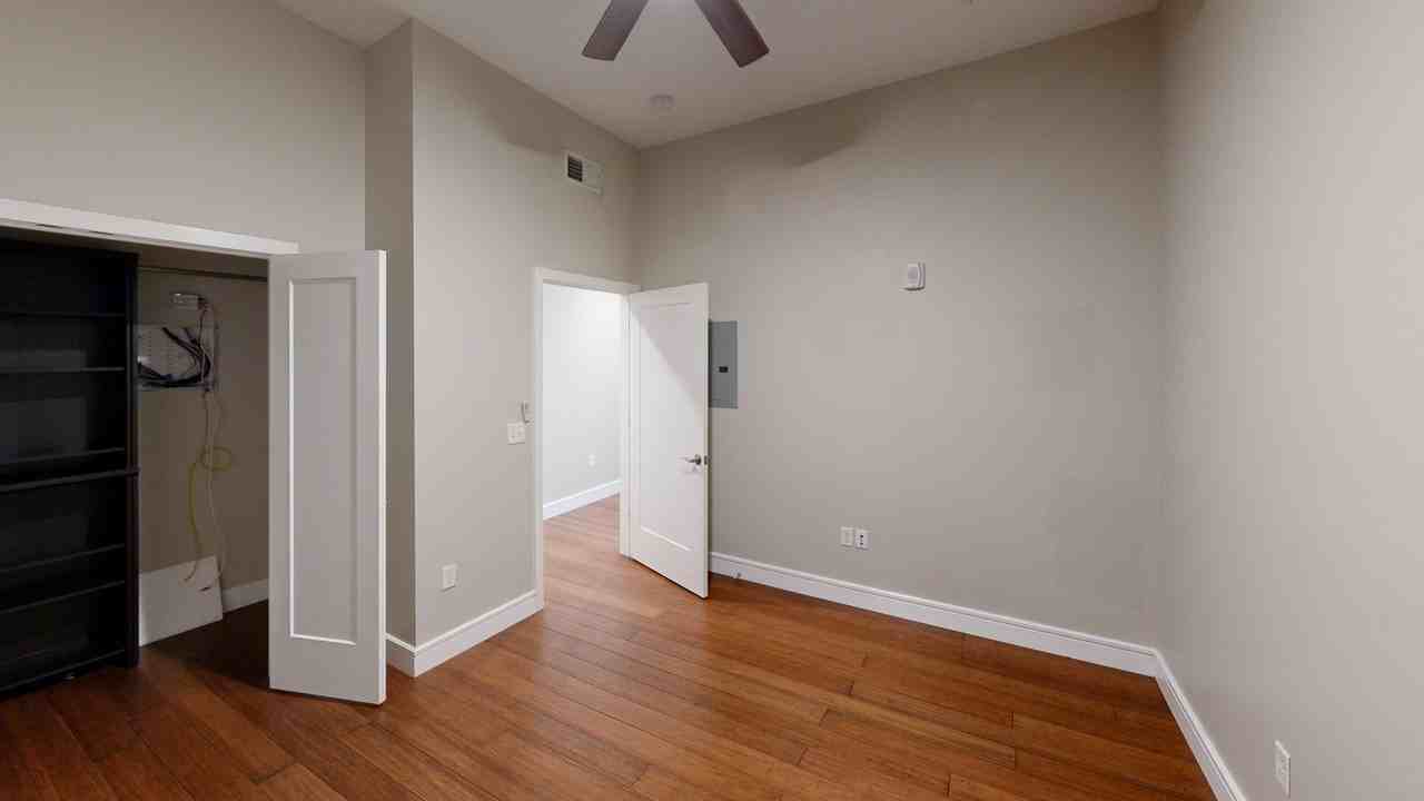 Gateway Lofts - Photo 6 of 36