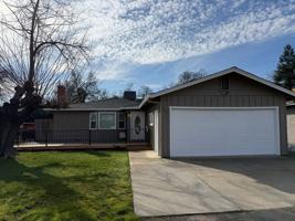 featured image of 1605 Oakdale Ln