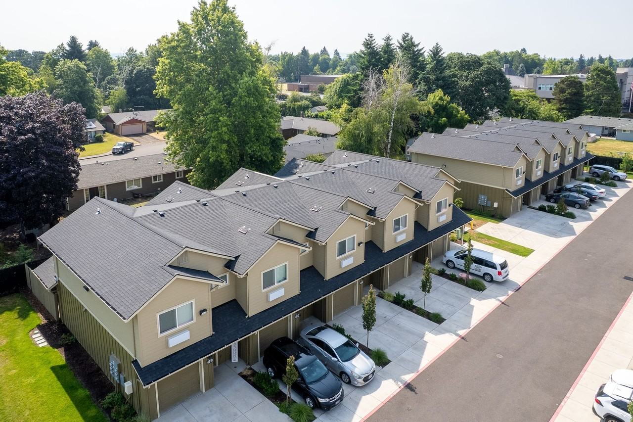 Autumn Woods Apartments - Photo 2 of 7