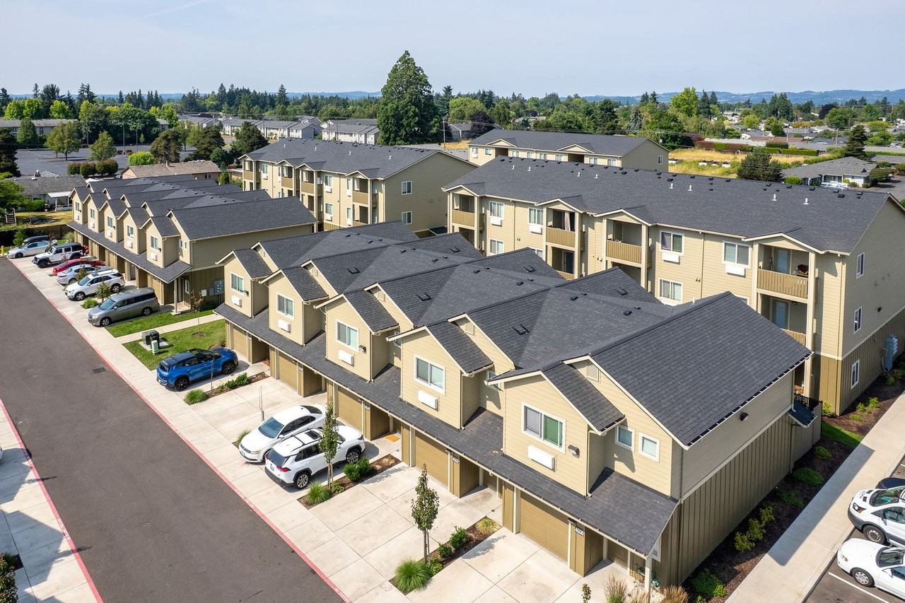 Autumn Woods Apartments - Photo 4 of 7