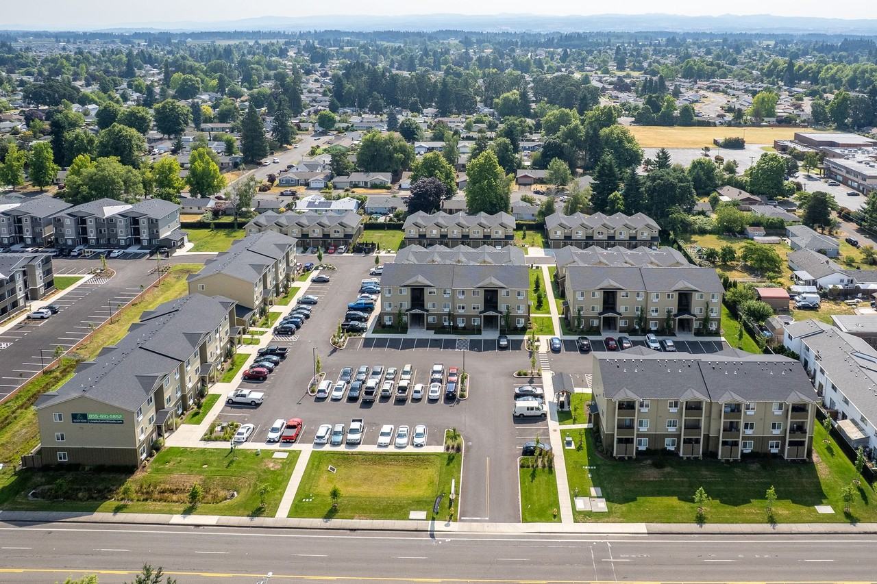 Autumn Woods Apartments - Photo 6 of 7