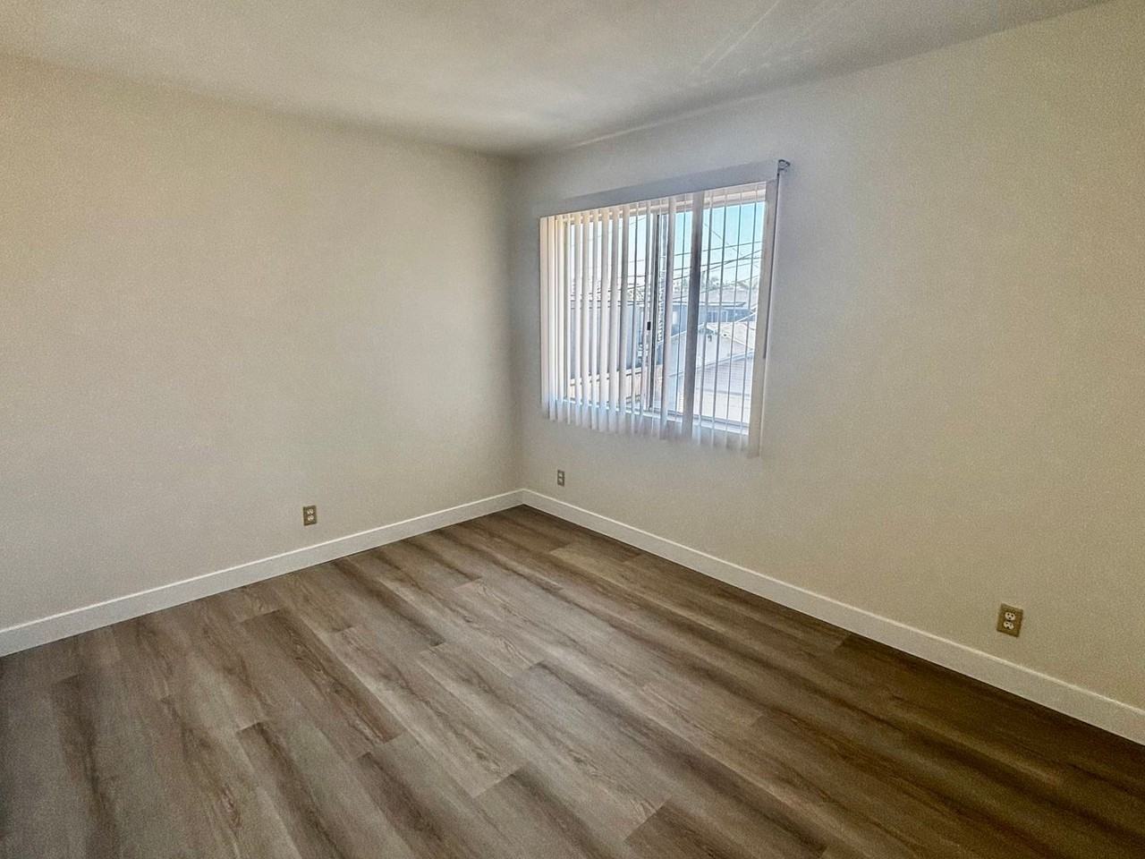 4036 Louisiana St #08 - Photo 5 of 7