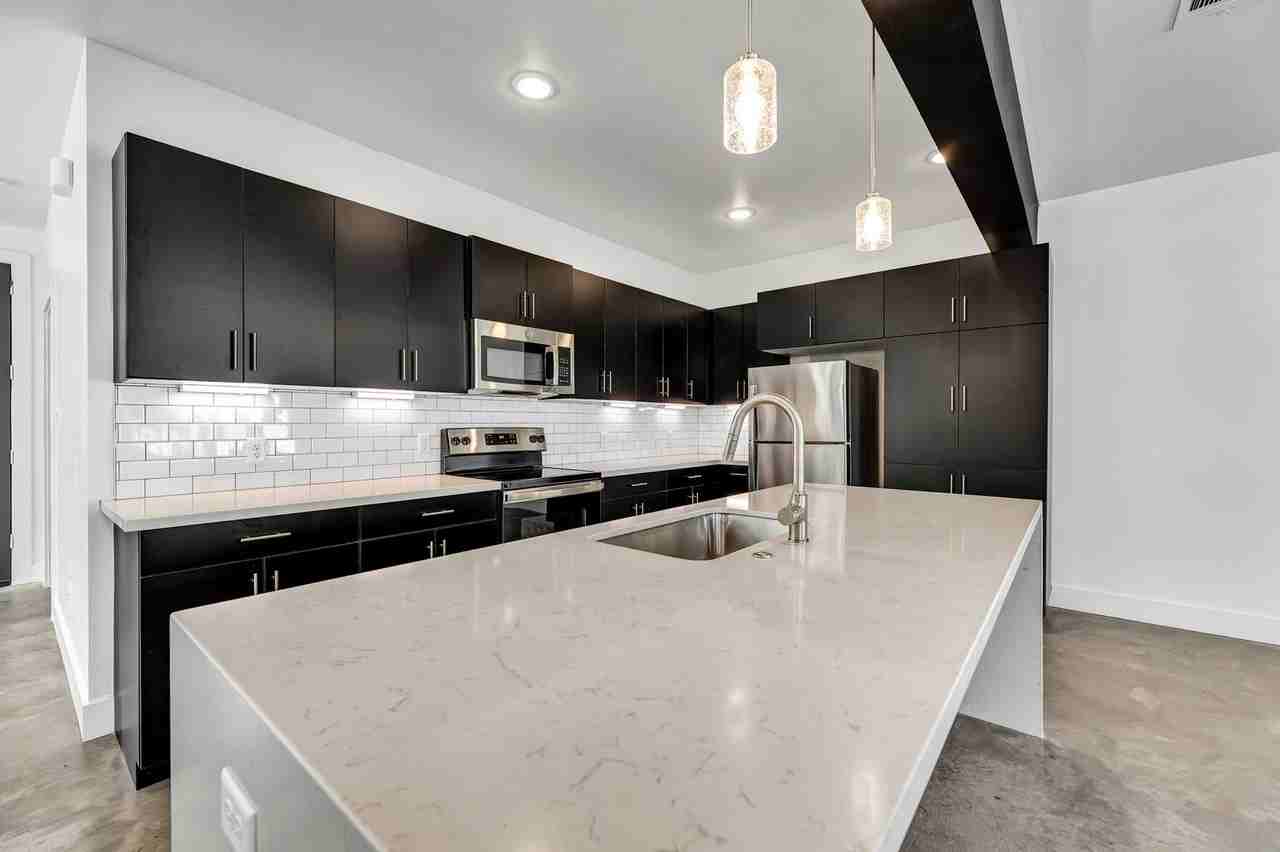 213 Lynn Dr - Photo 6 of 34