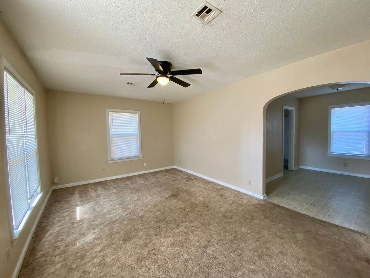 614 W Iowa Ave - Photo 2 of 10