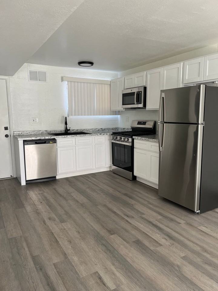 60 On Roger Apartments - Photo 2 of 8