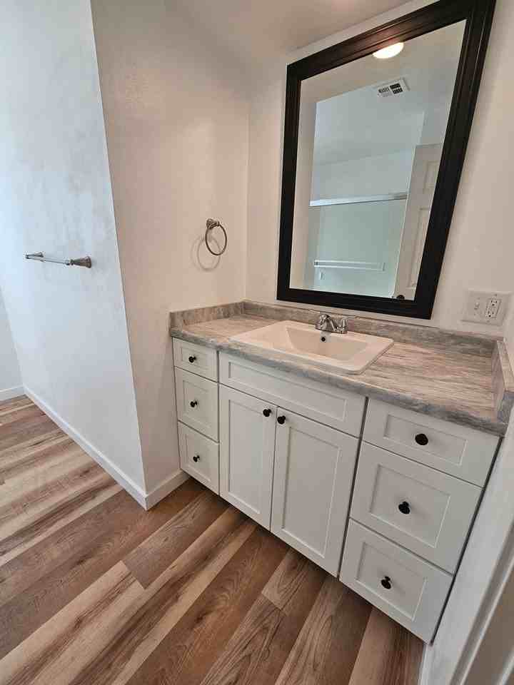 1004 Stevens St - Photo 7 of 19