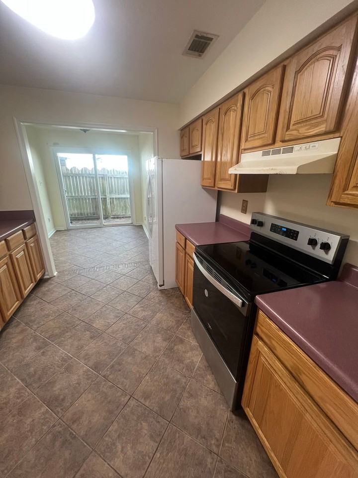 1642 High Plains Dr - Photo 3 of 24