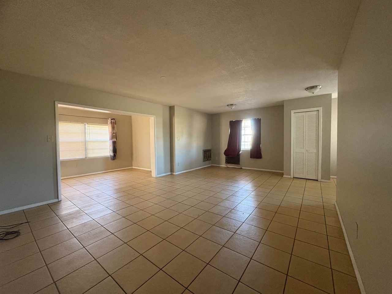 1822 Horne Ave - Photo 4 of 10