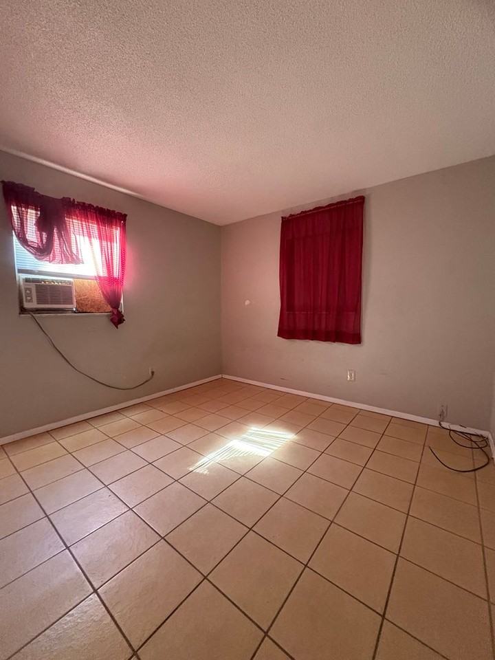 1822 Horne Ave - Photo 7 of 10