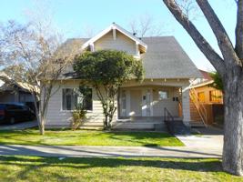 featured image of 919 W 18th St