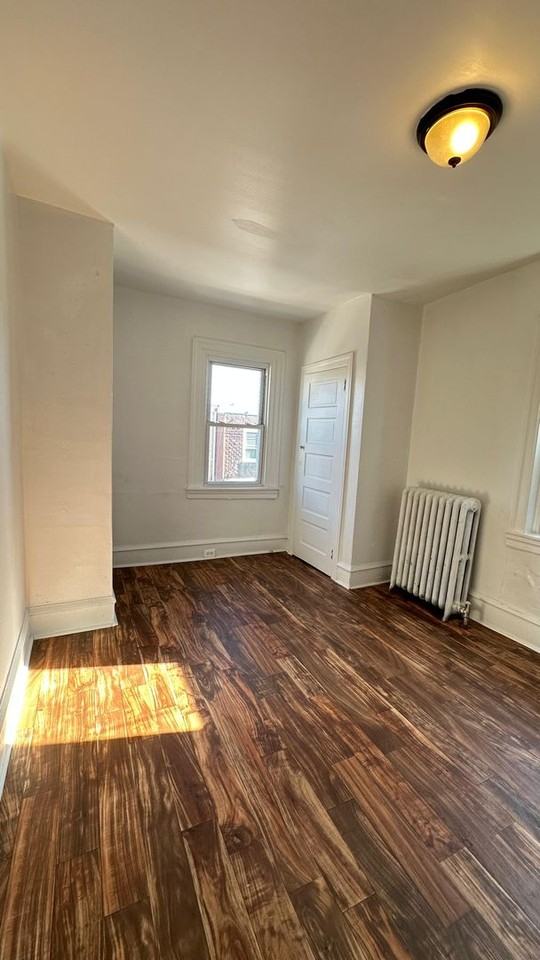 4829 N Hutchinson St - Photo 2 of 17