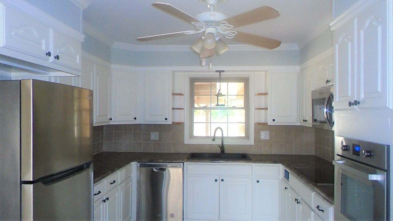 1610 3rd Ave Sw - Photo 2 of 19