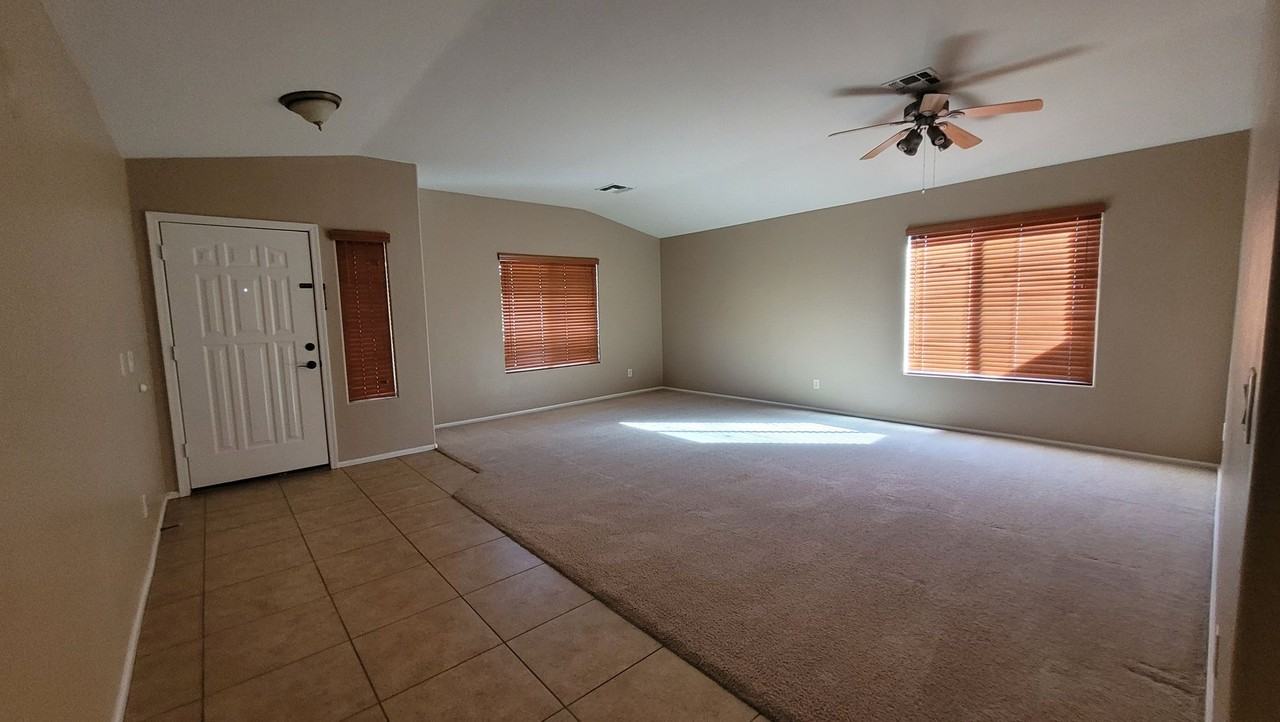 9109 W Kirby Ave - Photo 2 of 14