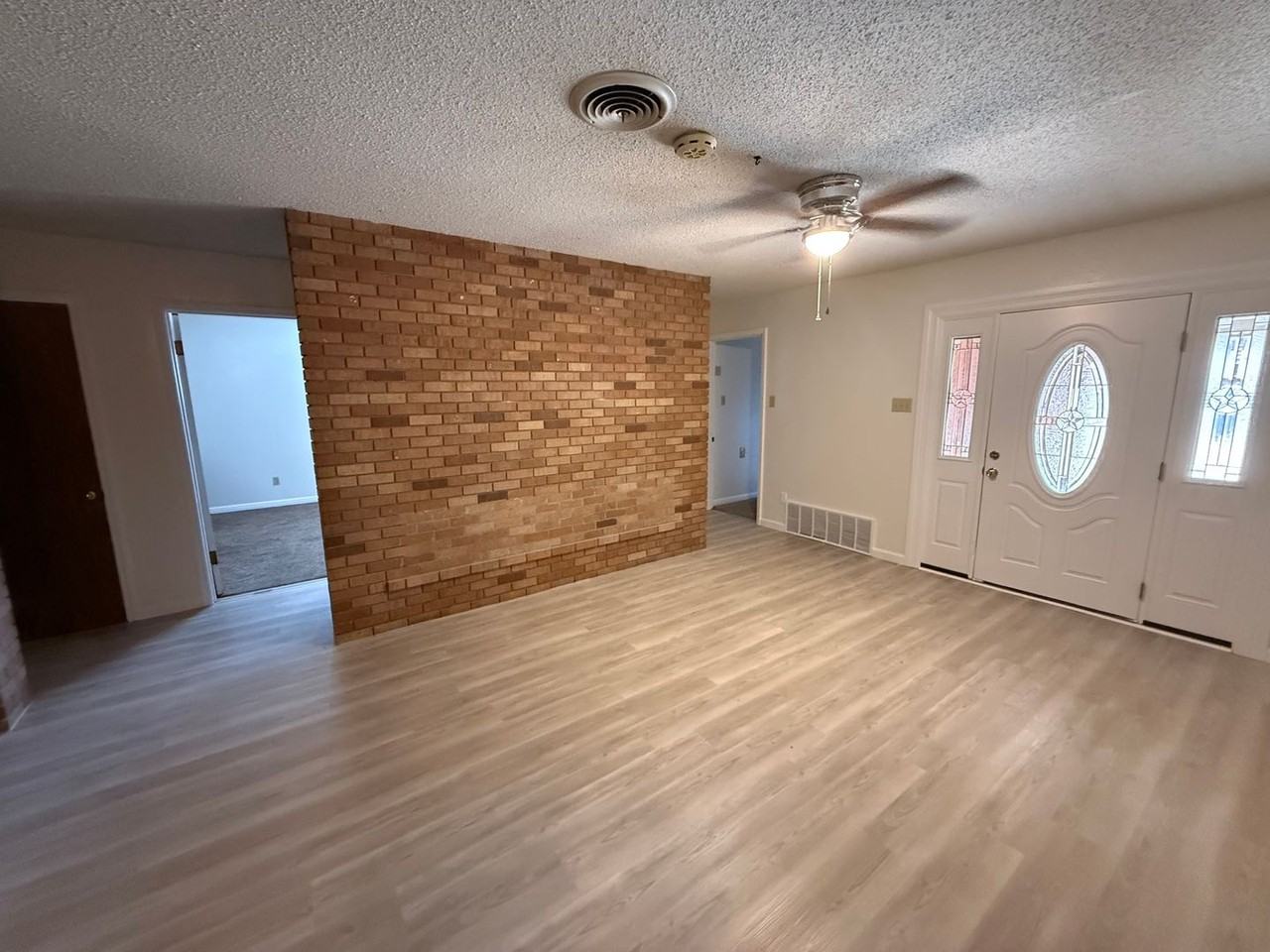 1108 Fairway Ter - Photo 5 of 34