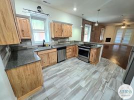 featured image of 520 Broadway St