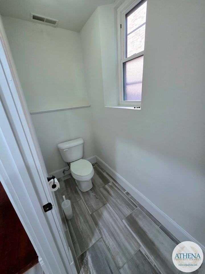 520 Broadway St - Photo 6 of 12