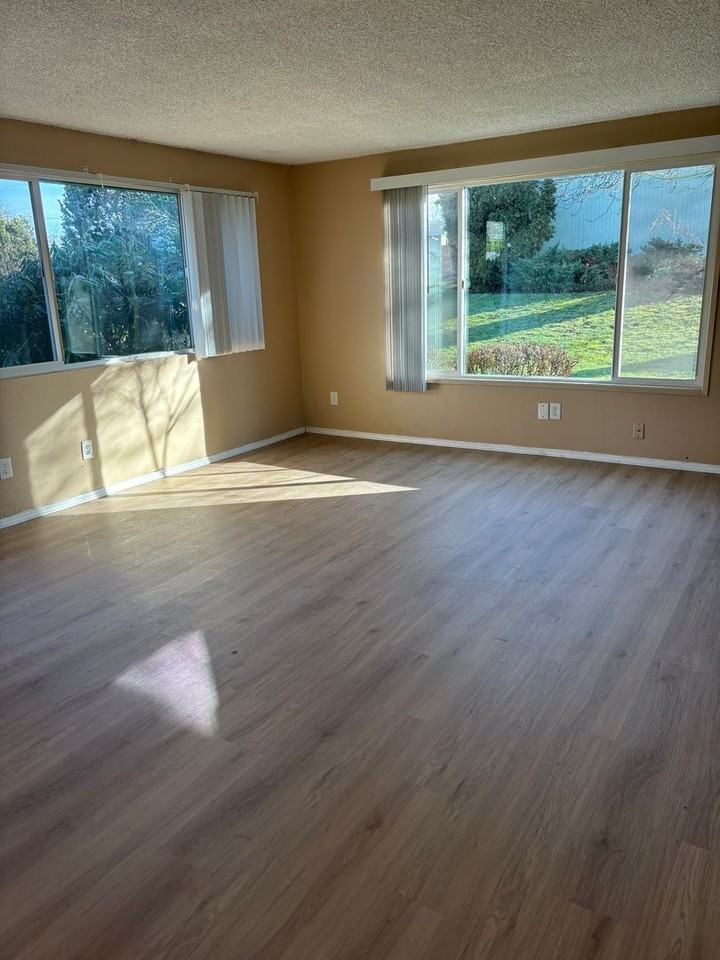 4190 Sw 170th Ave - Photo 2 of 7