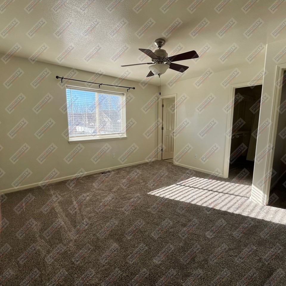 1209 Sioux Ave - Photo 6 of 16