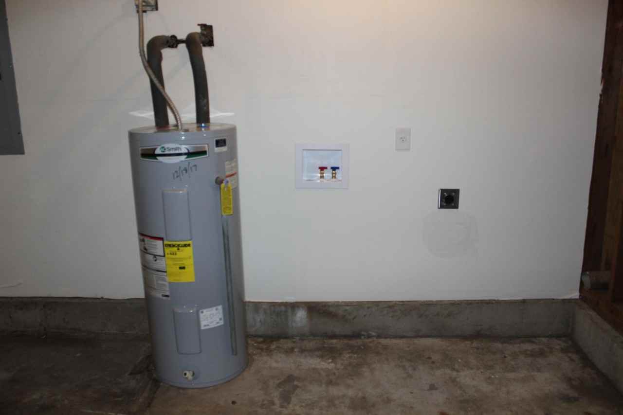 262 Ne 34th Pl - Photo 7 of 13