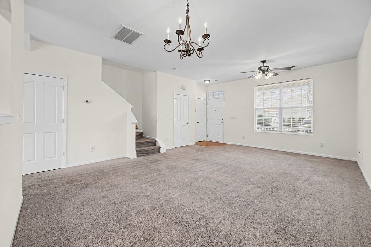 7371 Laurel Valley Rd - Photo 3 of 26