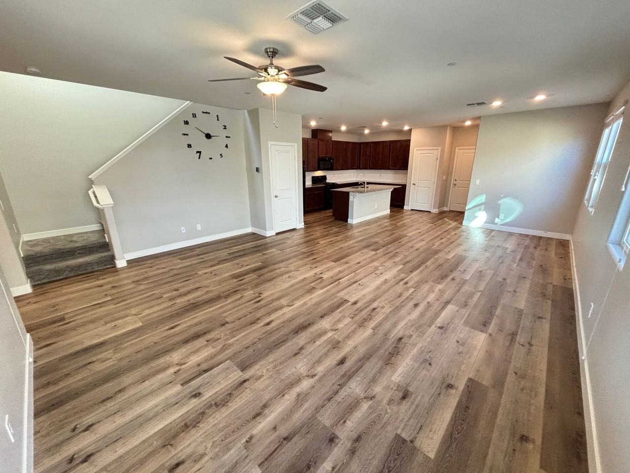 1106 Belton Lake Ave - Photo 2 of 35