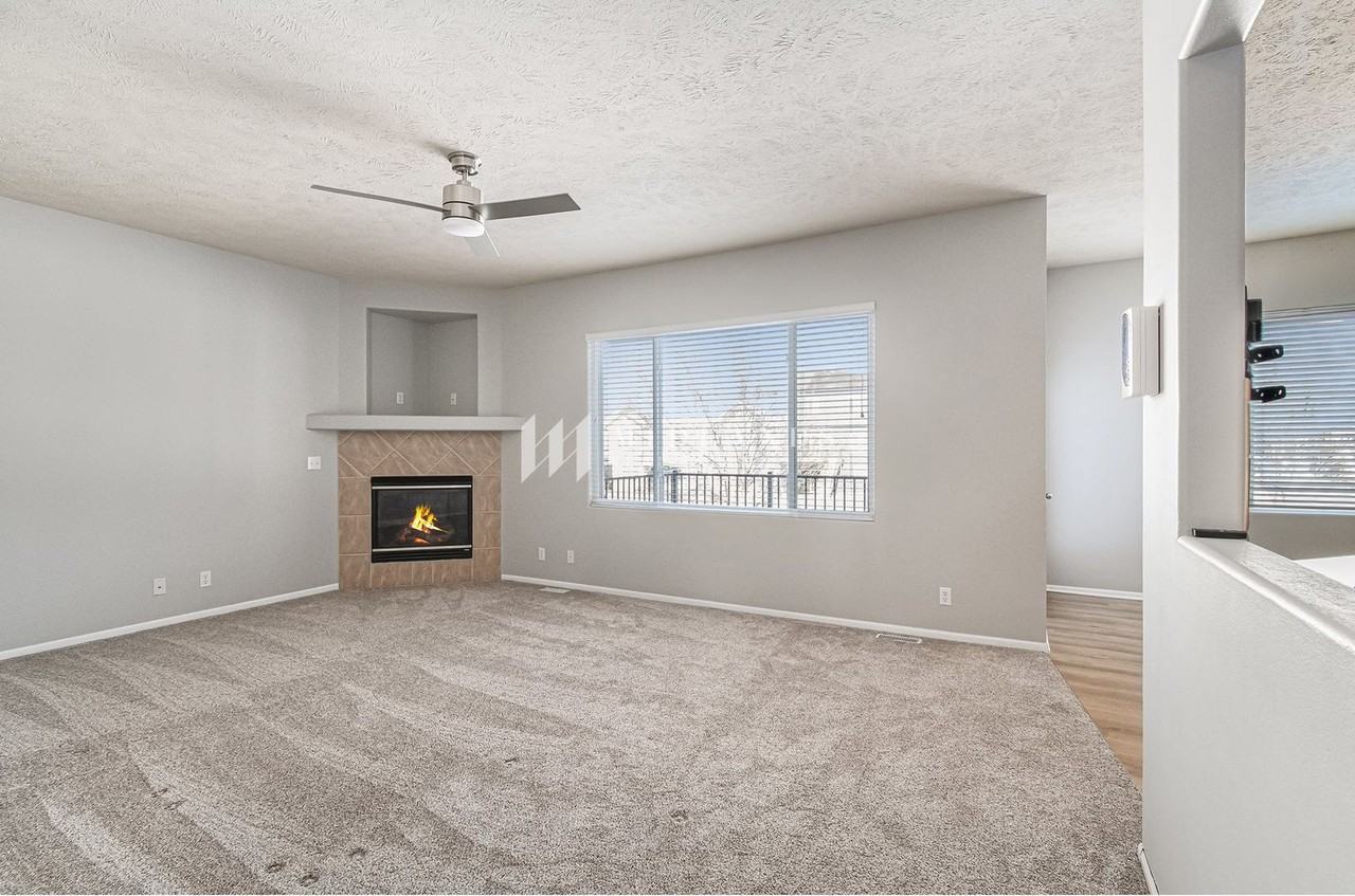 4851 S 187th Ave - Photo 4 of 16