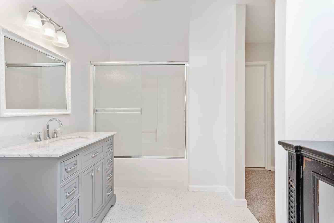 Cozy Oasis in Morro Heights - Photo 5 of 8