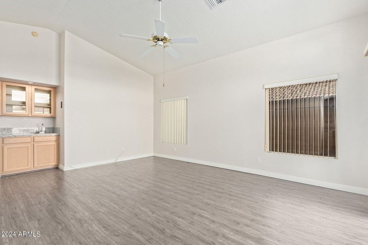 10848 W Ventana Dr E - Photo 7 of 40