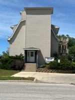 featured image of 111 E 10th St