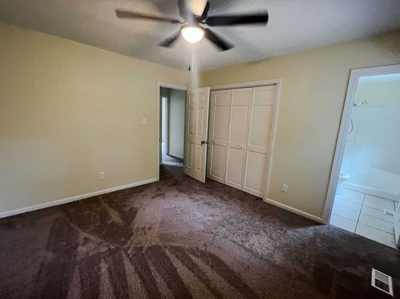 544 Hilliard Dr - Photo 4 of 16