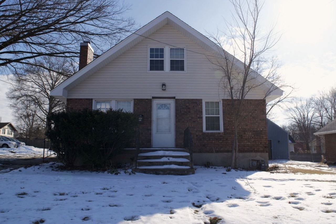 1006 W Broadway - Photo 2 of 48