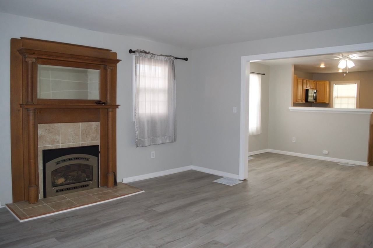 1006 W Broadway - Photo 3 of 48