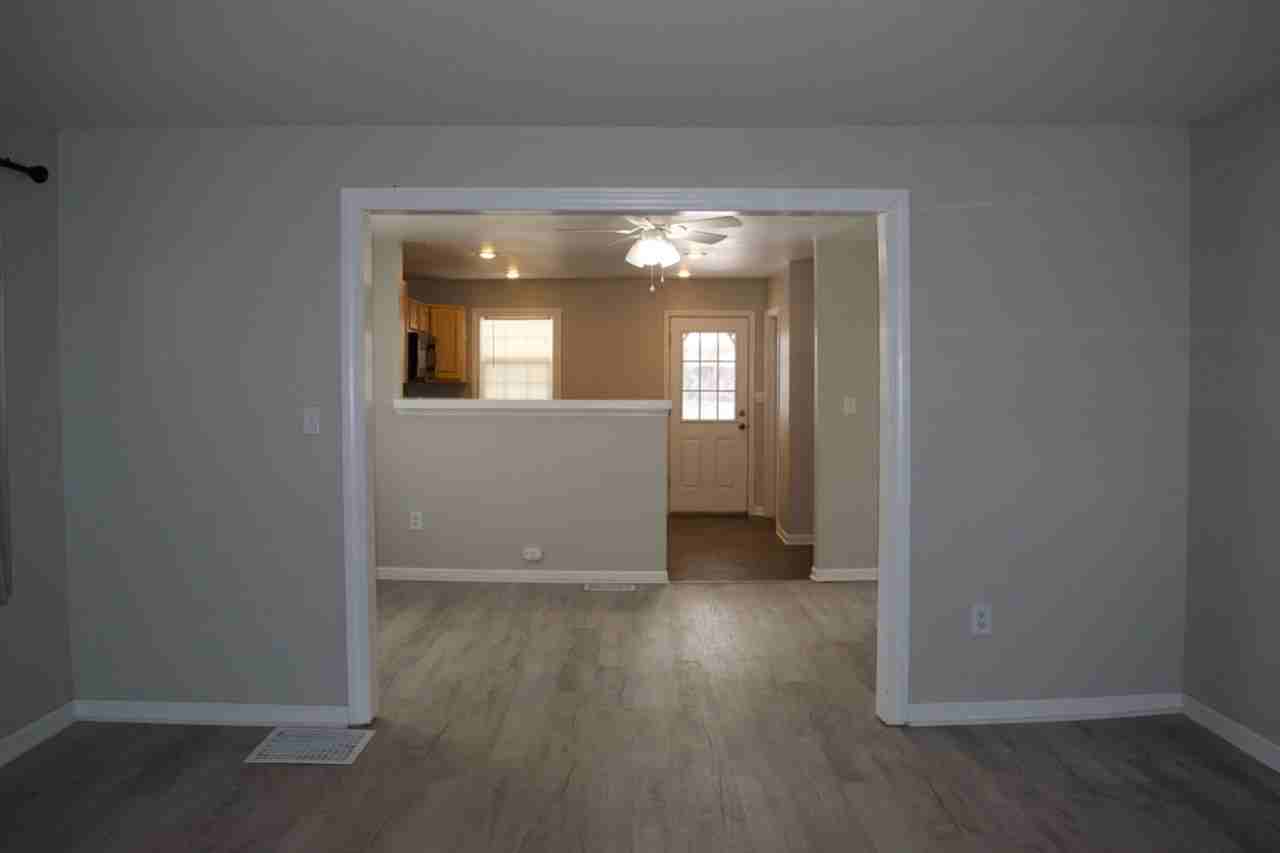 1006 W Broadway - Photo 7 of 48