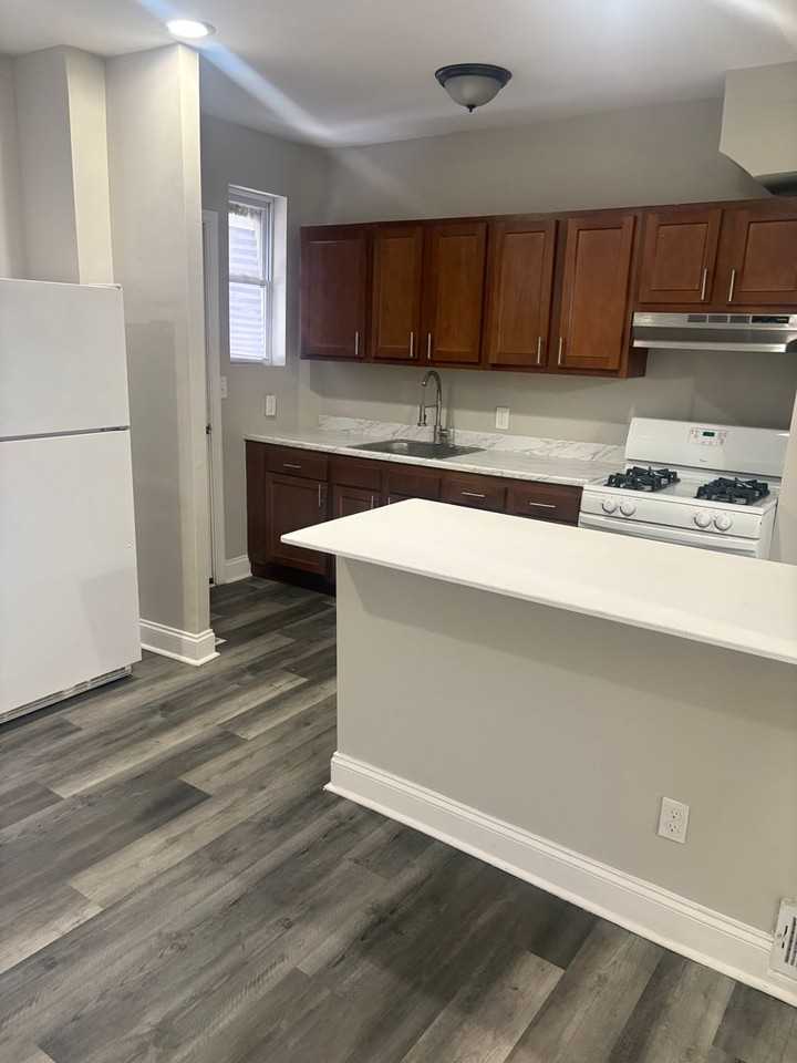 3408 Elmora Ave - Photo 2 of 11