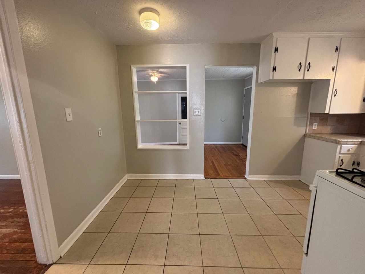 129 Lee Dr - Photo 5 of 10