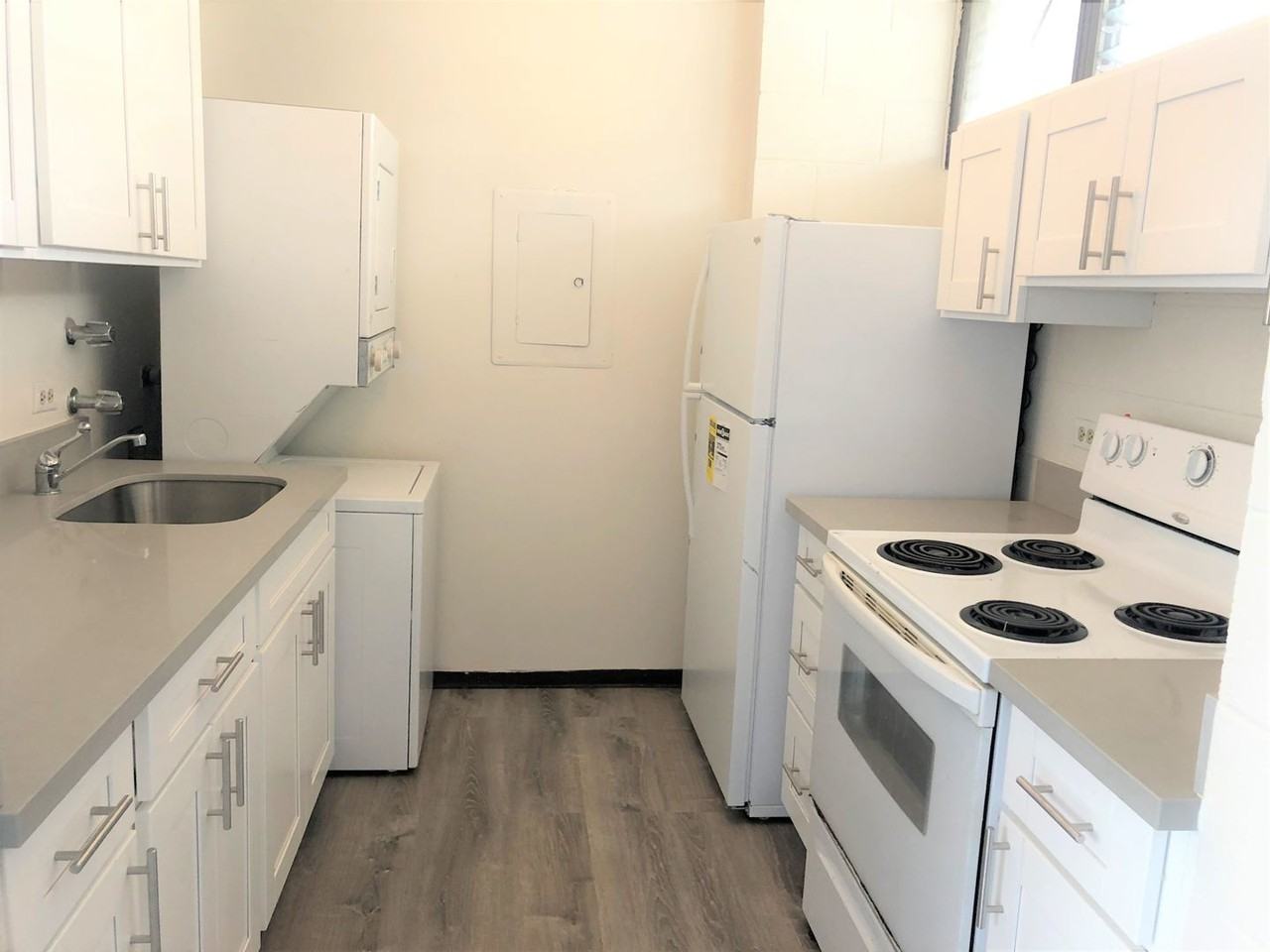 1134 Kinau St #402 - Photo 5 of 19