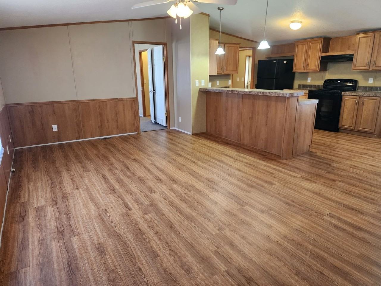 306 E Spruce St - Photo 6 of 32