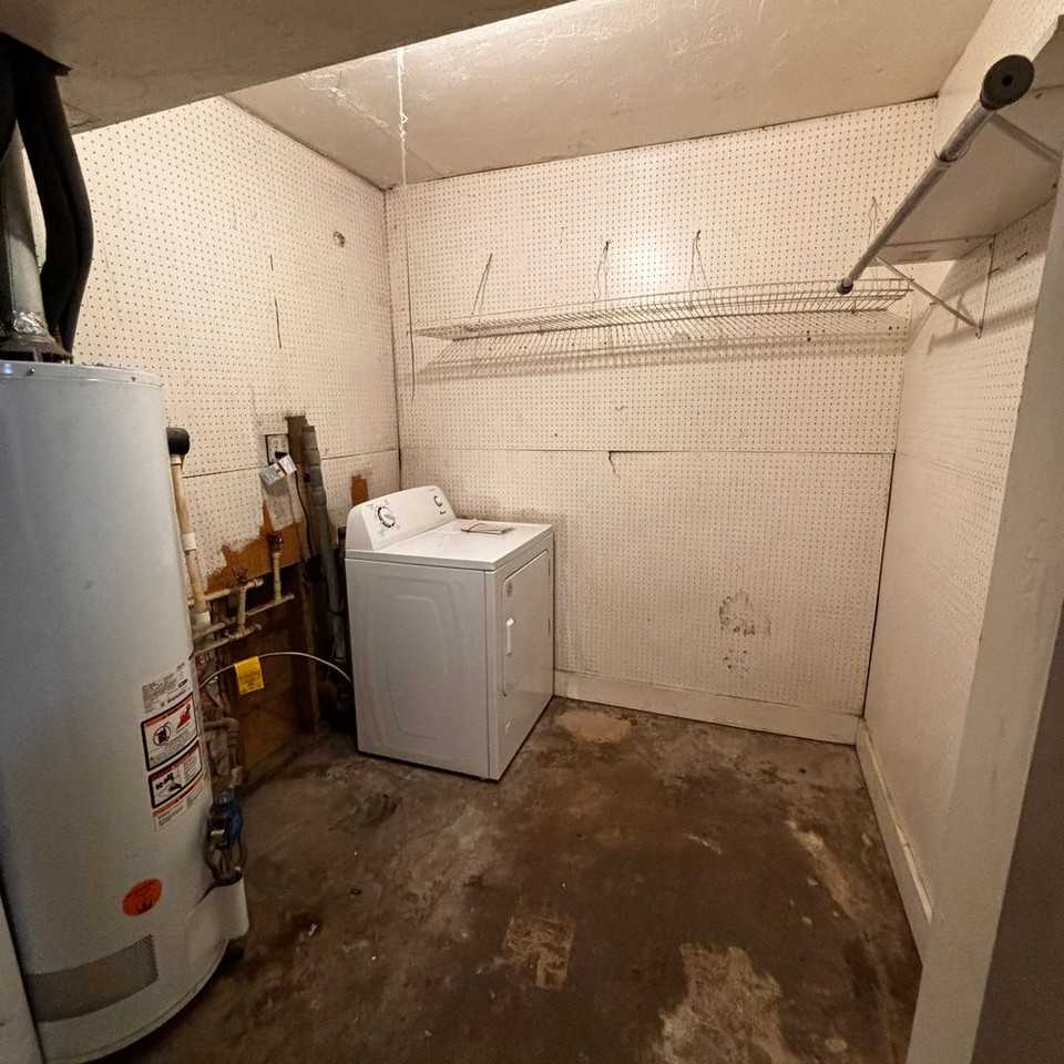 1429 E Williams St - Photo 4 of 23