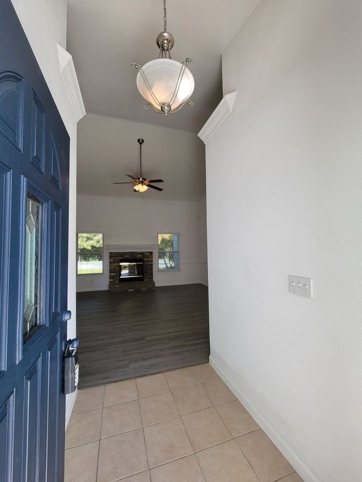 5038 W Lark Ave - Photo 3 of 10