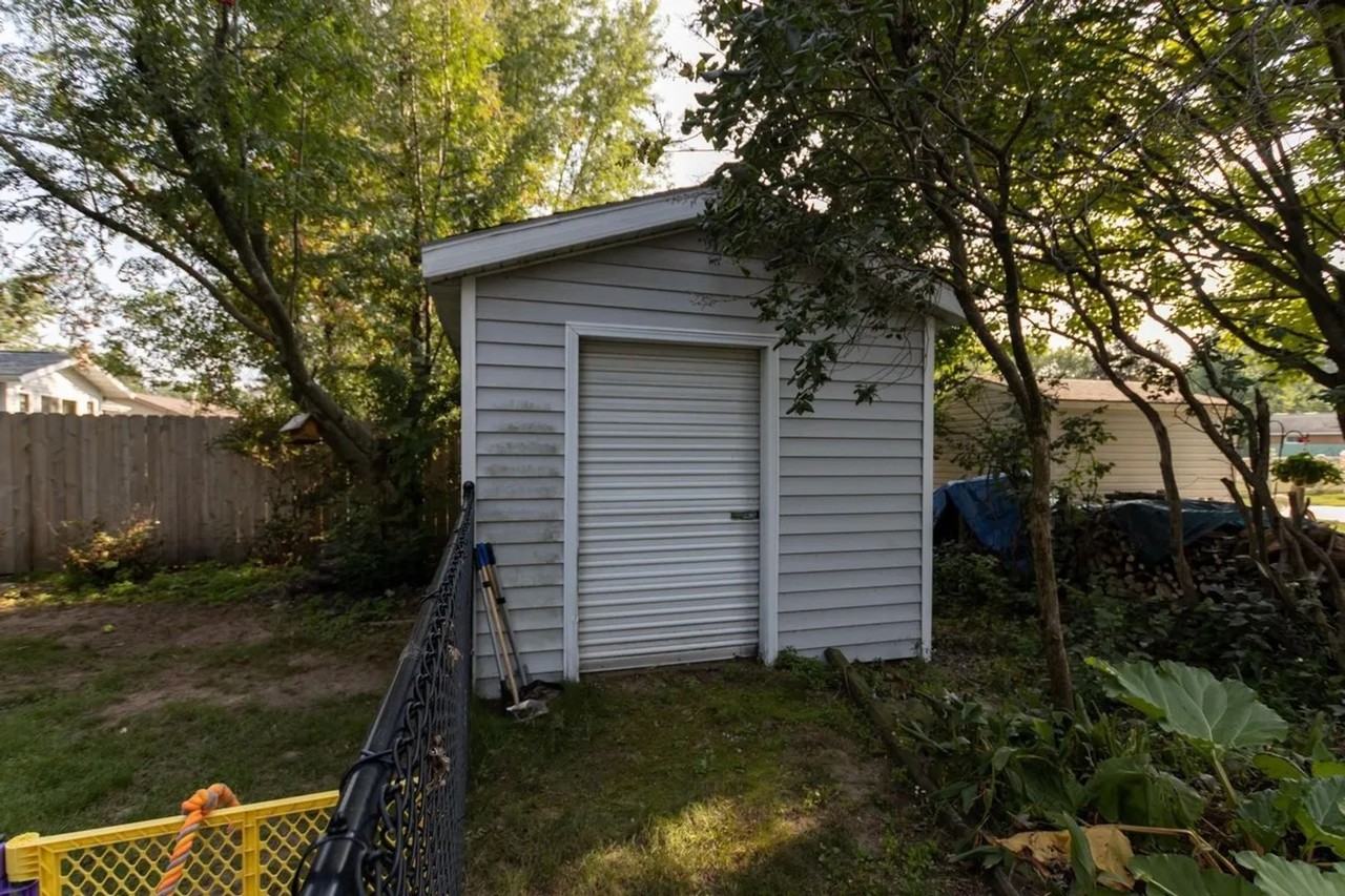 2913 Park Ridge Dr - Photo 4 of 35