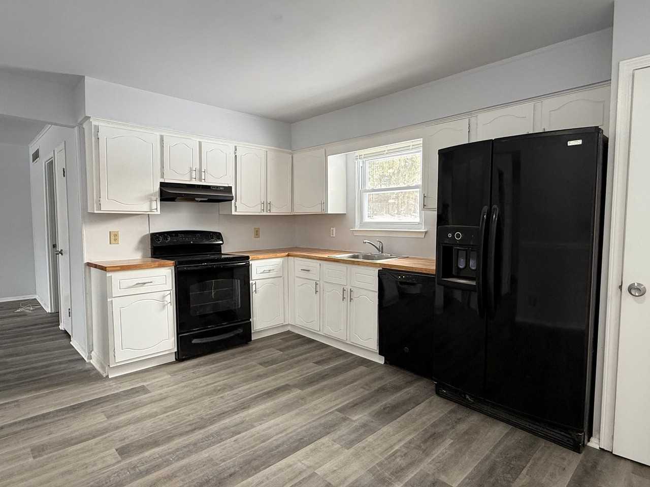 214 Jacqueline Dr - Photo 5 of 18