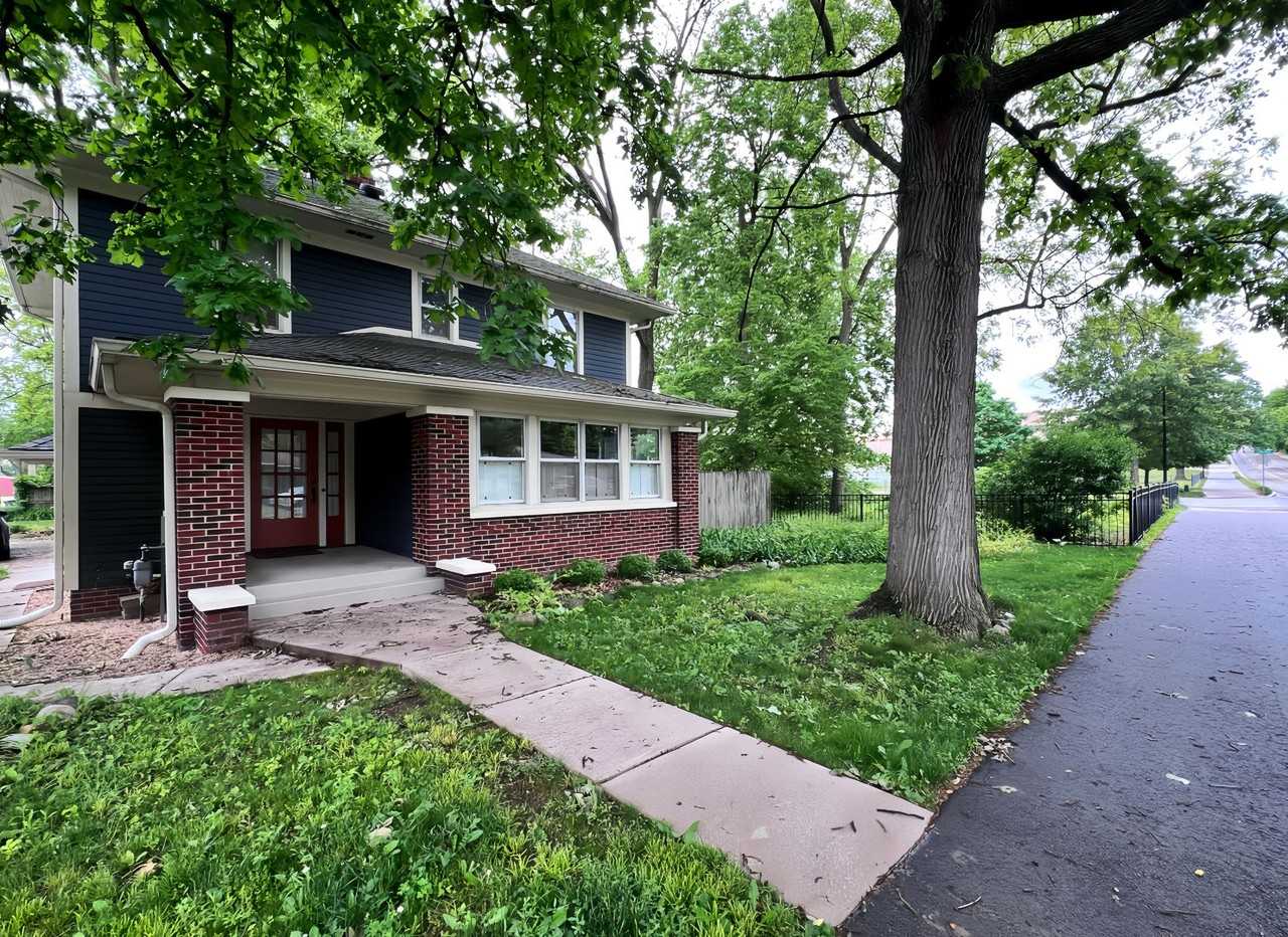 815 N Grant St - Photo 2 of 16