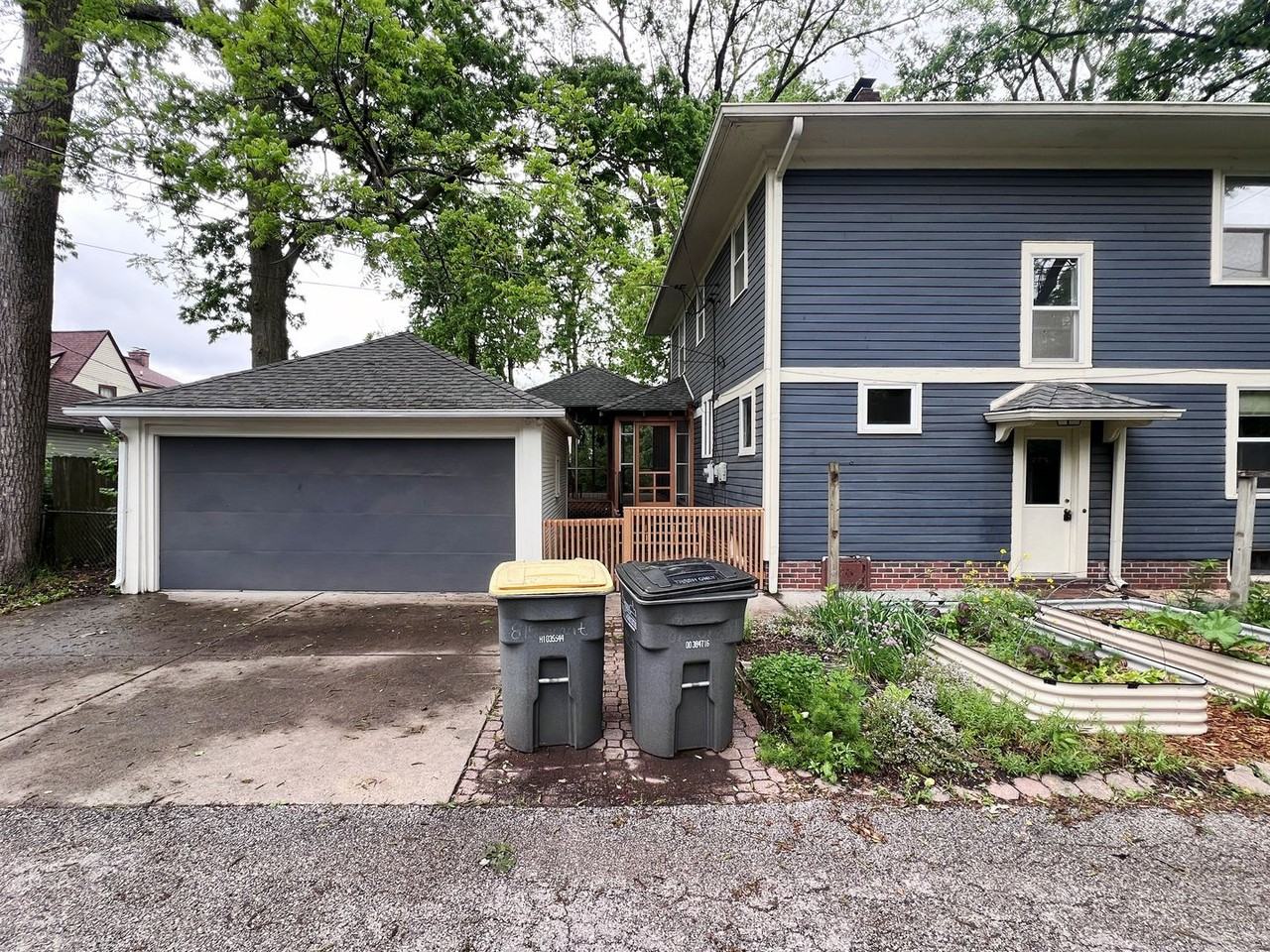 815 N Grant St - Photo 3 of 16