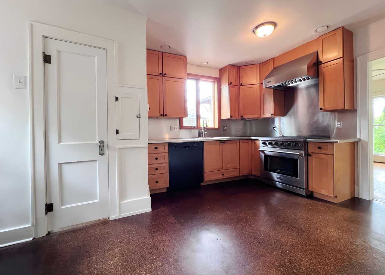 815 N Grant St - Photo 7 of 16