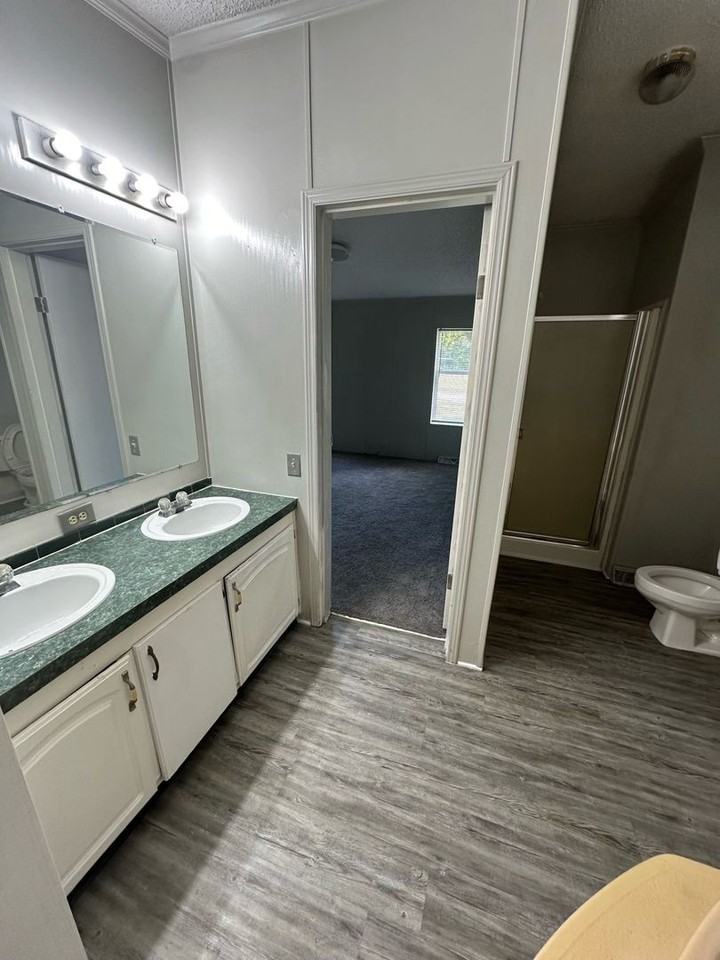 1905 S Eaton Ave - Photo 2 of 9