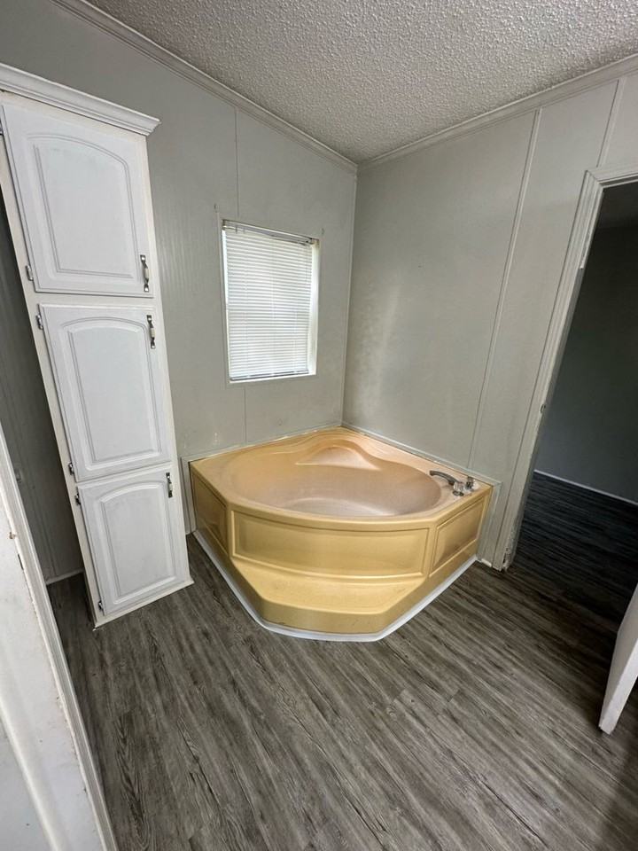 1905 S Eaton Ave - Photo 3 of 9